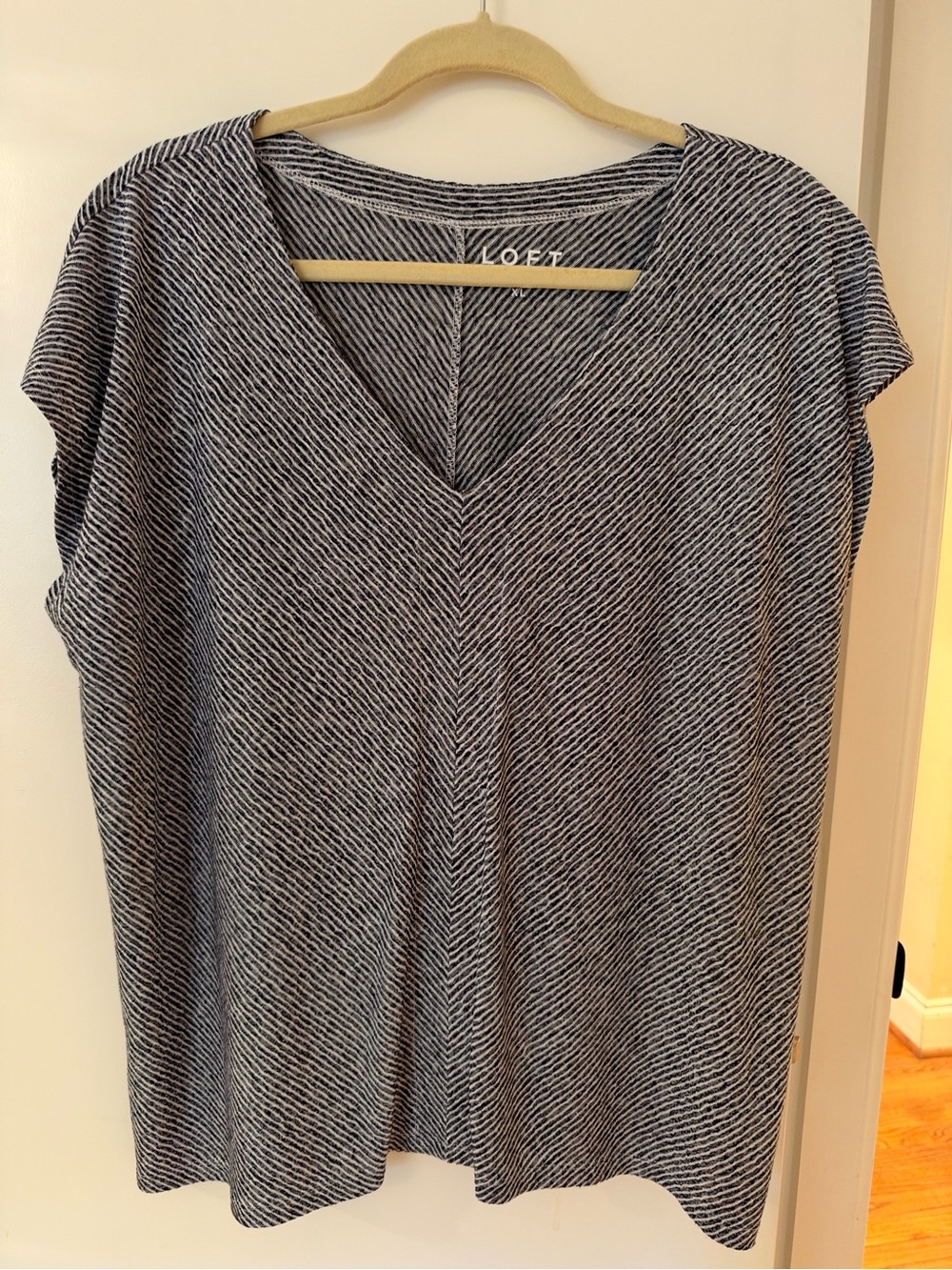 LOFT Black and White Diagonal Stripe V-Neck Short Sleeve Top